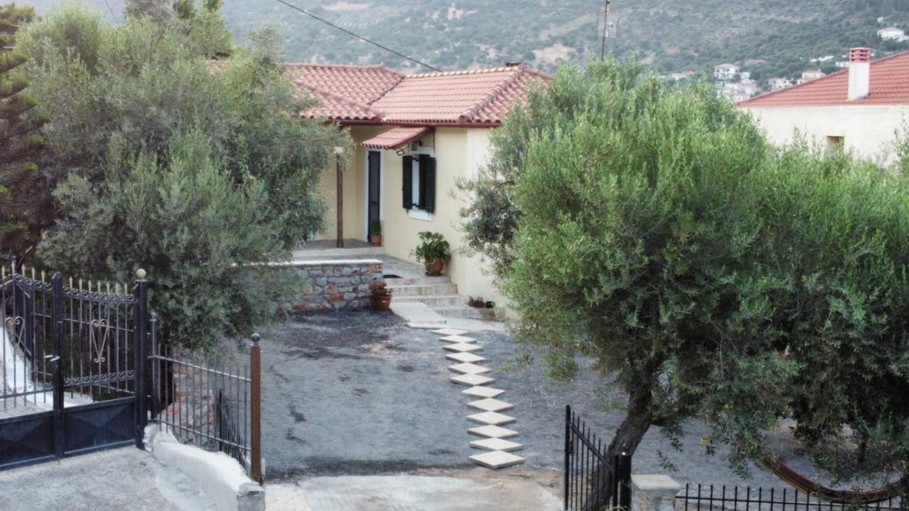 Rodomelo House - 3 Bedrooms Leonídion Extérieur photo
