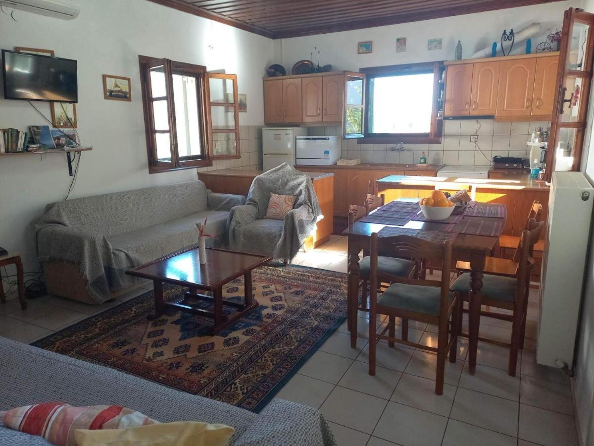 Rodomelo House - 3 Bedrooms Leonídion Extérieur photo
